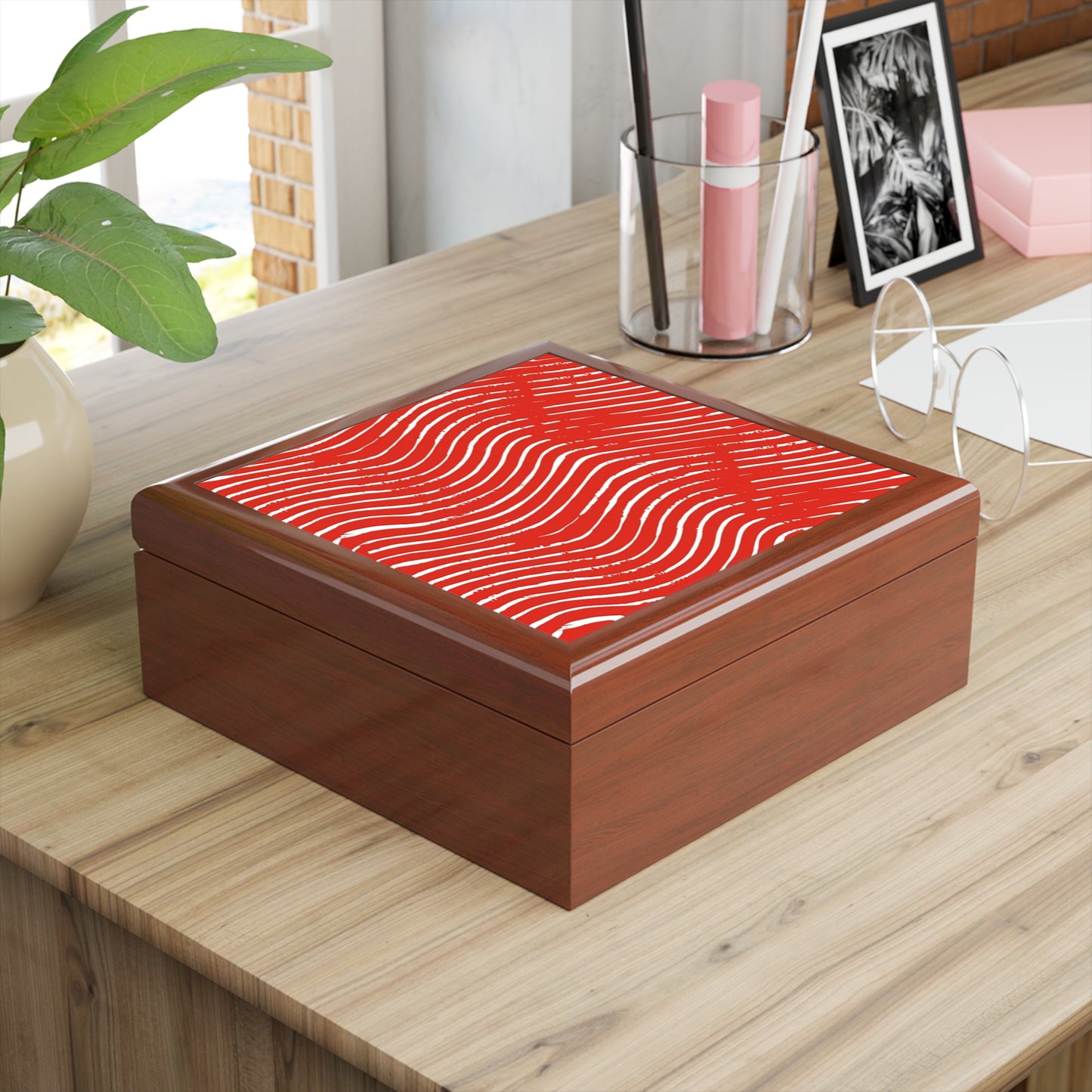Scarlet Tide Jewelry Box